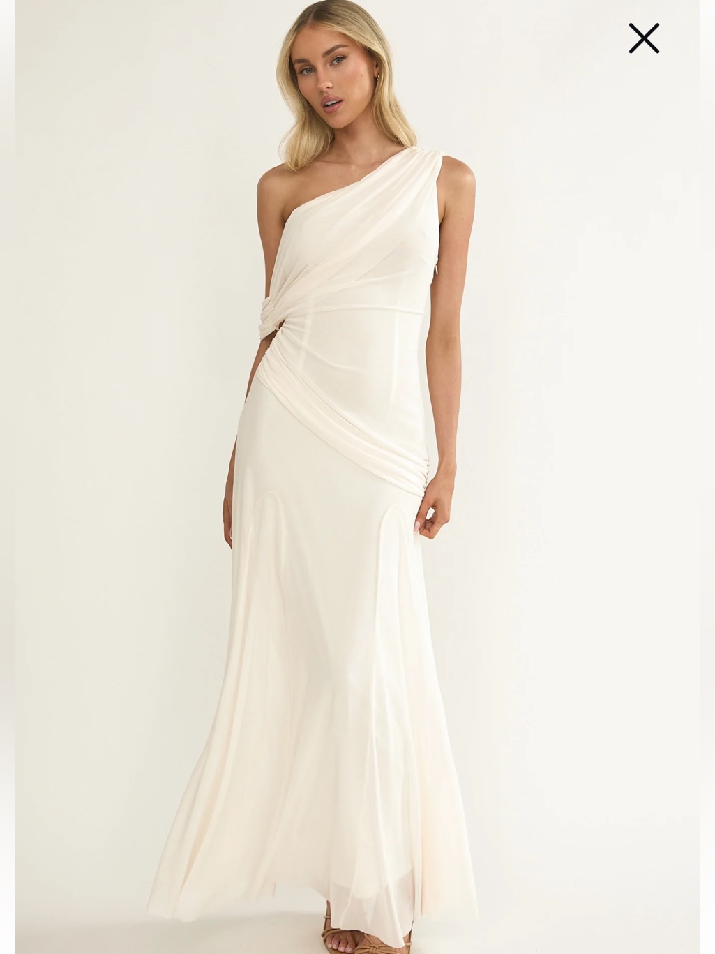Selfie Leslie One-Shoulder Cream Bridal Gown